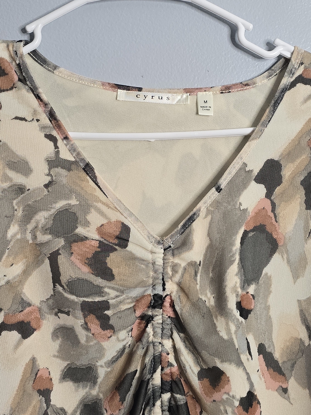 Cyrus Neutral Abstract Print Mesh Ruched V-Neck Top - Picture 3 of 6